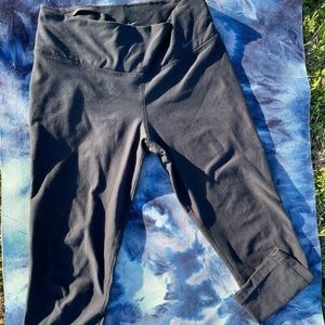 Nike Dri-Fit. Crop Legging.